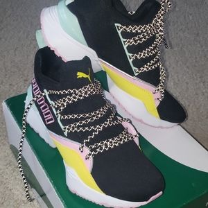 Puma Sneakers